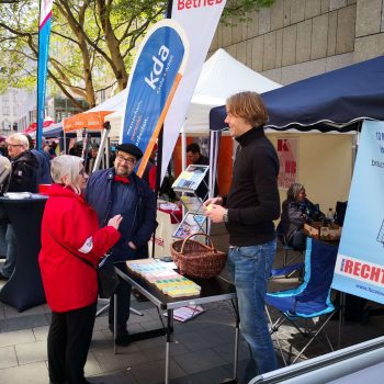 2019-05-01-1Mai-Stand-Muenchen-web-RSHelm